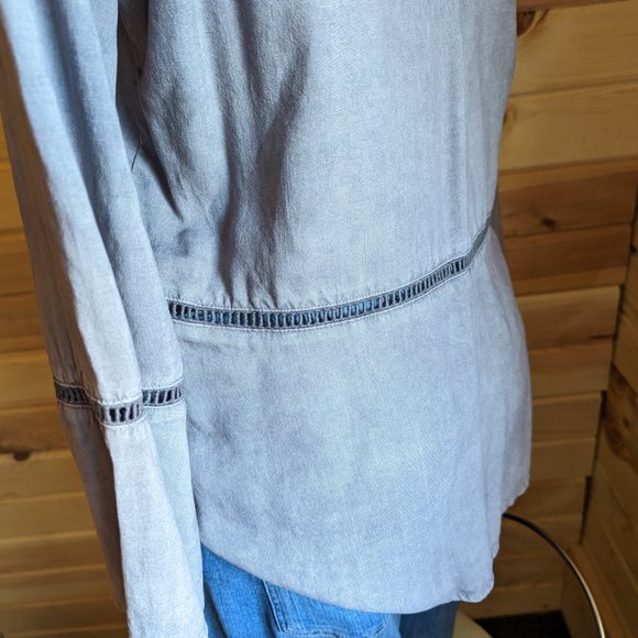 Anthropologie Cloth & Stone Grey Lattice Detail Bell Sleeve Top - Picture 3 of 13